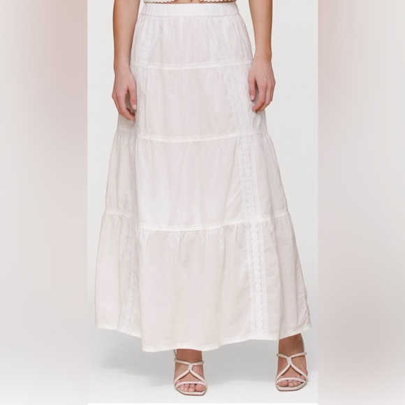 Avec Les Filles Dresses & Skirts - 🆕 Avec Les Filles White 🤍Tiered Lace Maxi Skirt L 💖Boho Luxe Cottage 💝NWT